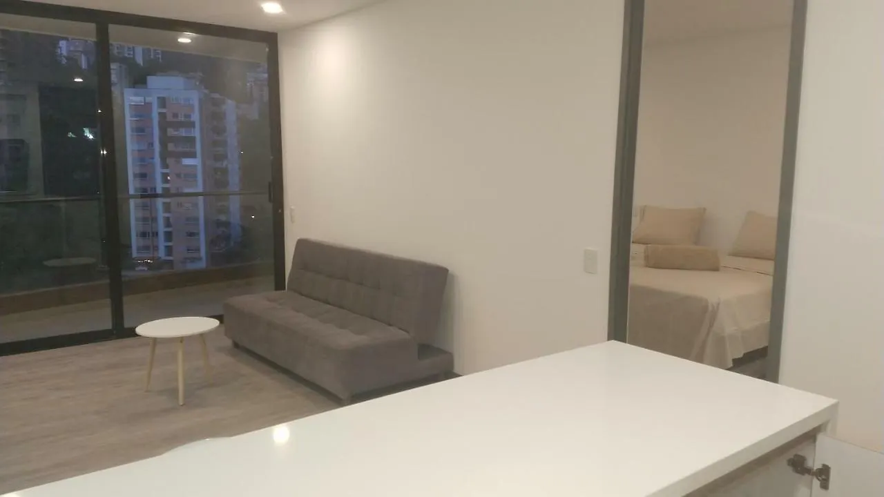 Comfortables Suites En El Poblado Balsos Medellin 0*,