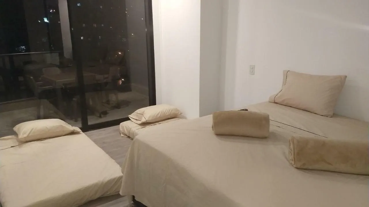 Comfortables Suites En El Poblado Balsos Medellin Apartment